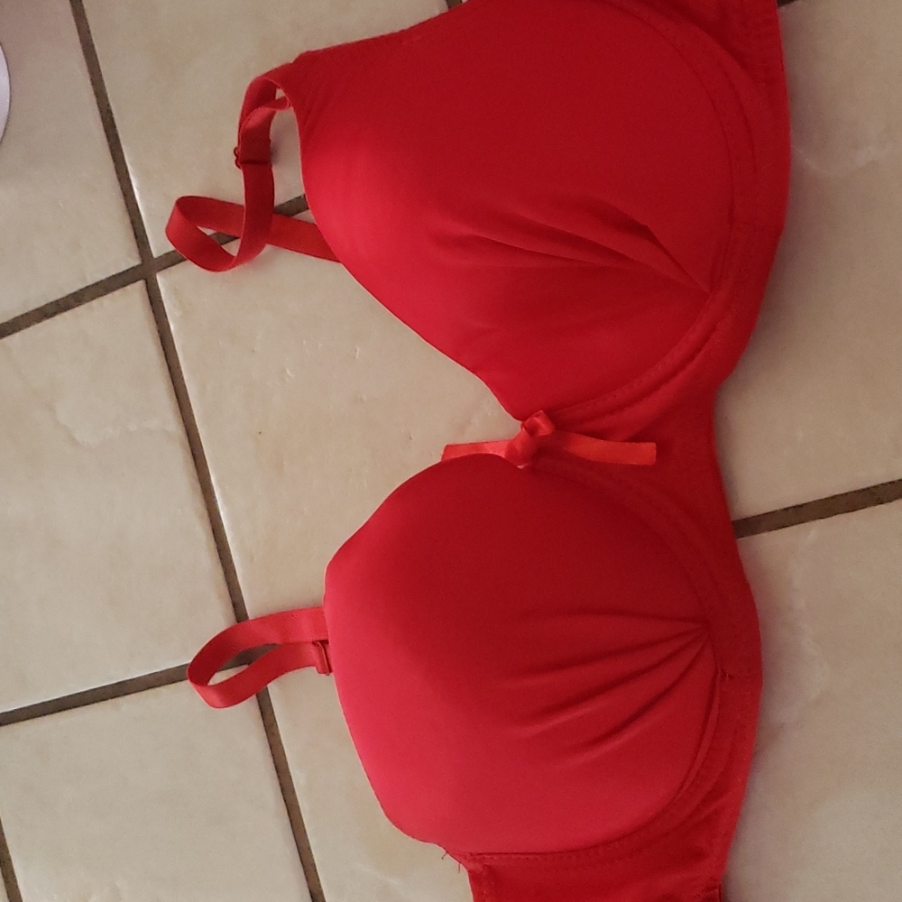 New Red Bra 38C